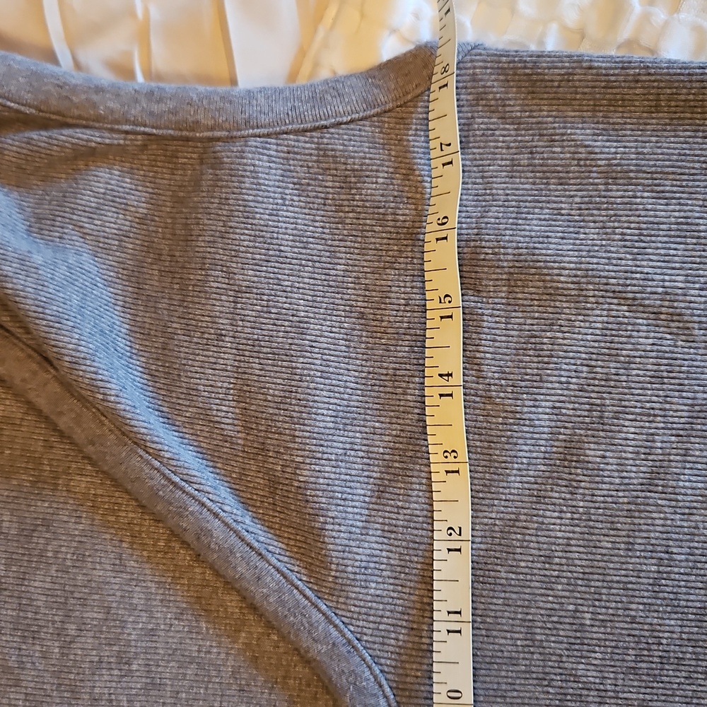 Universal Thread Gray Ribbed V-Neck Bodysuit - Picture 4 of 5